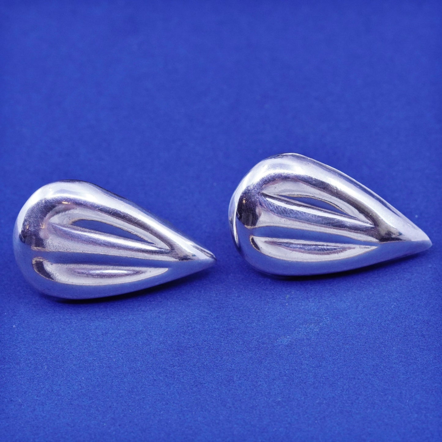 vintage Sterling silver handmade Ribbed teardrop earrings, modern 925 studs