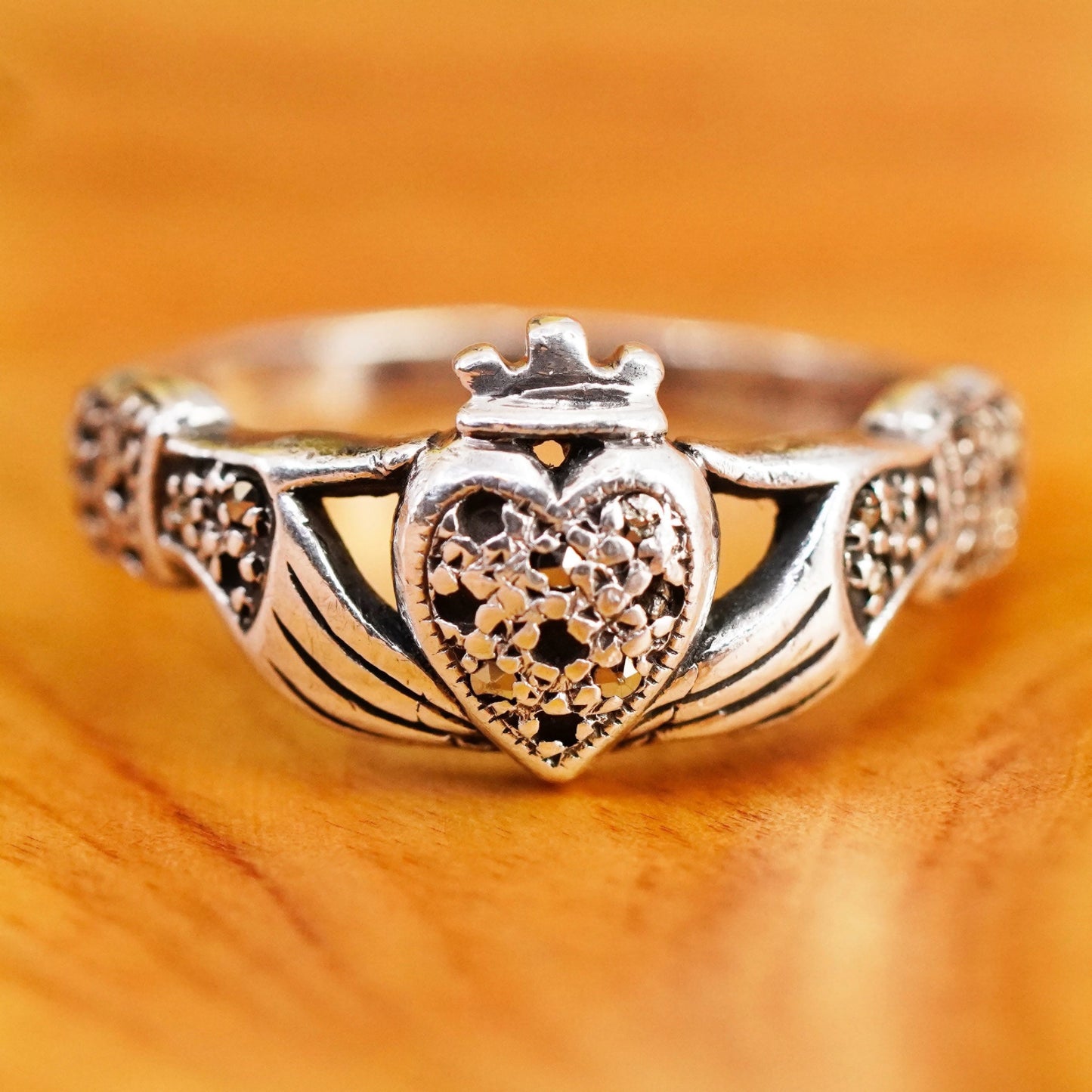 Size 8.75, Solvar sterling silver claddagh ring, holding topaz heart 925 band