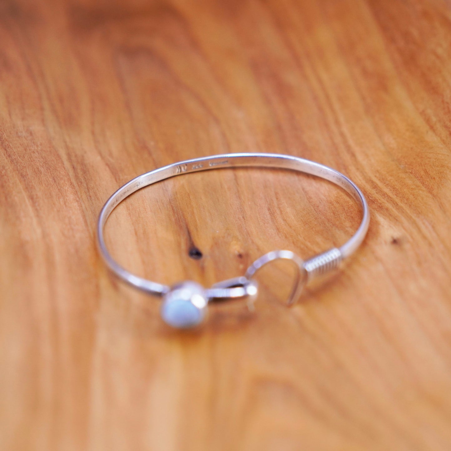 7.25”, Sterling 925 Silver Bangle, 925 horse shoe hinged bangle with larimar