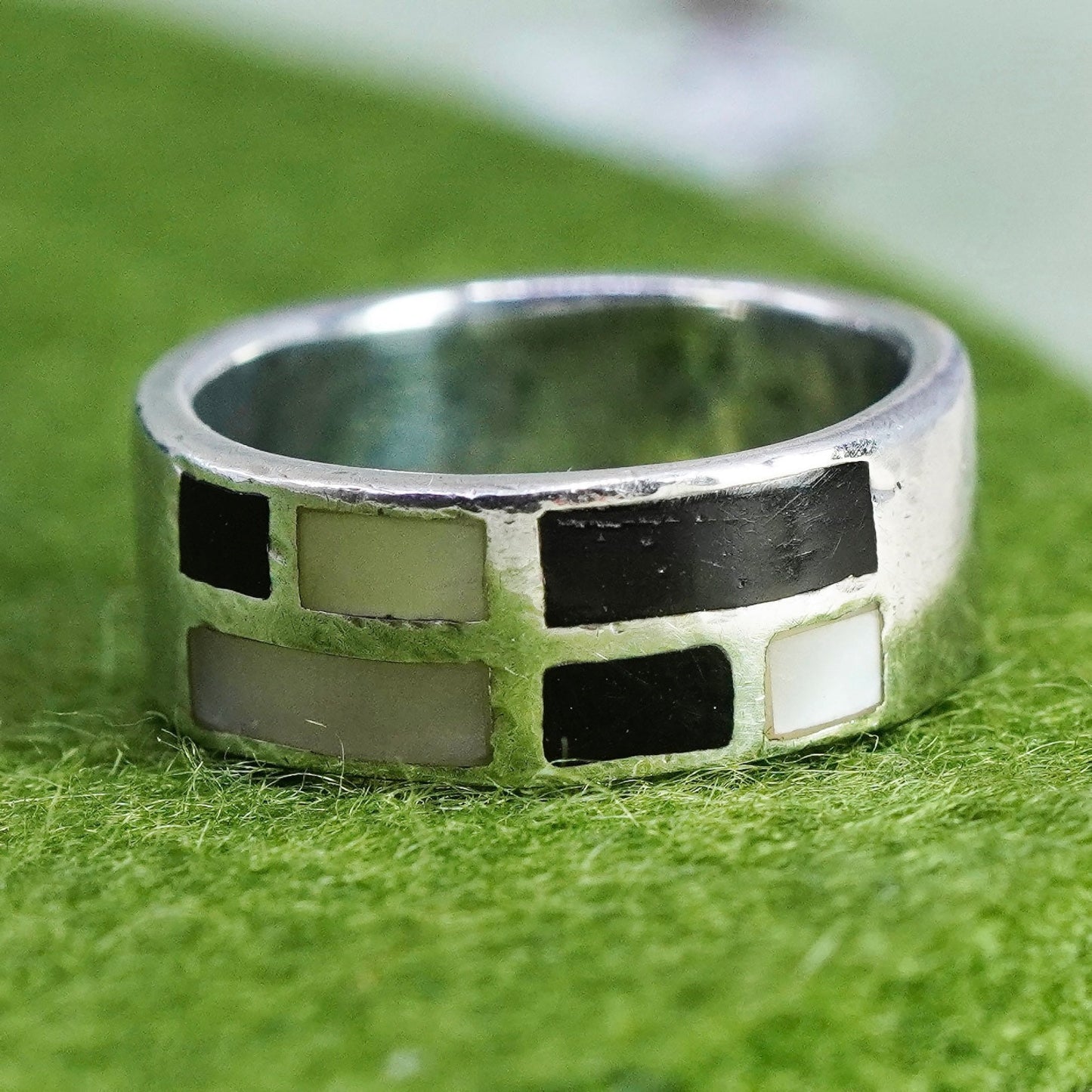 Size 5, vintage Sterling silver handmade ring, 925 band onyx mother of pearl
