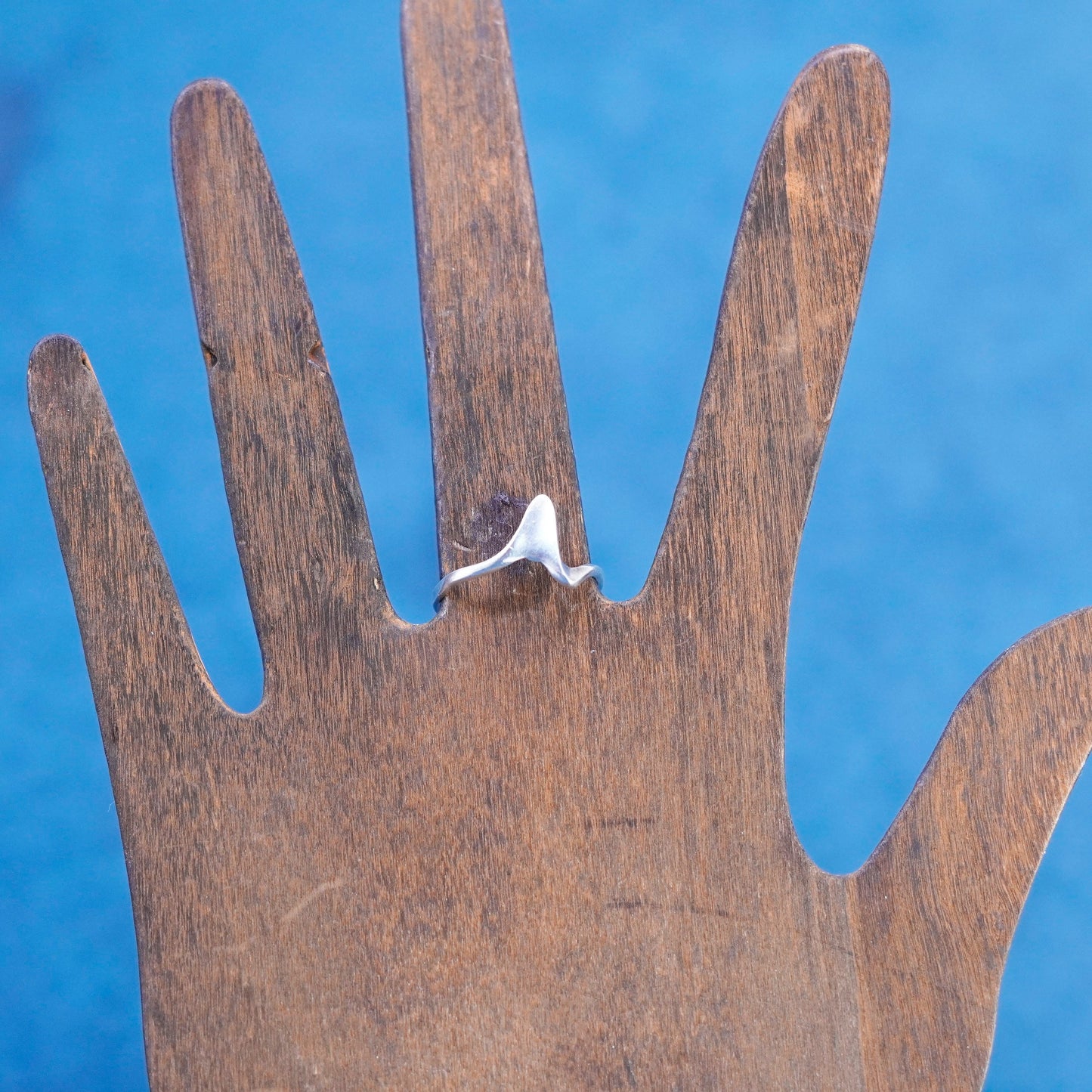 Size 7.25, VTG minimalist, simple Sterling 925 silver handmade wavy ring band
