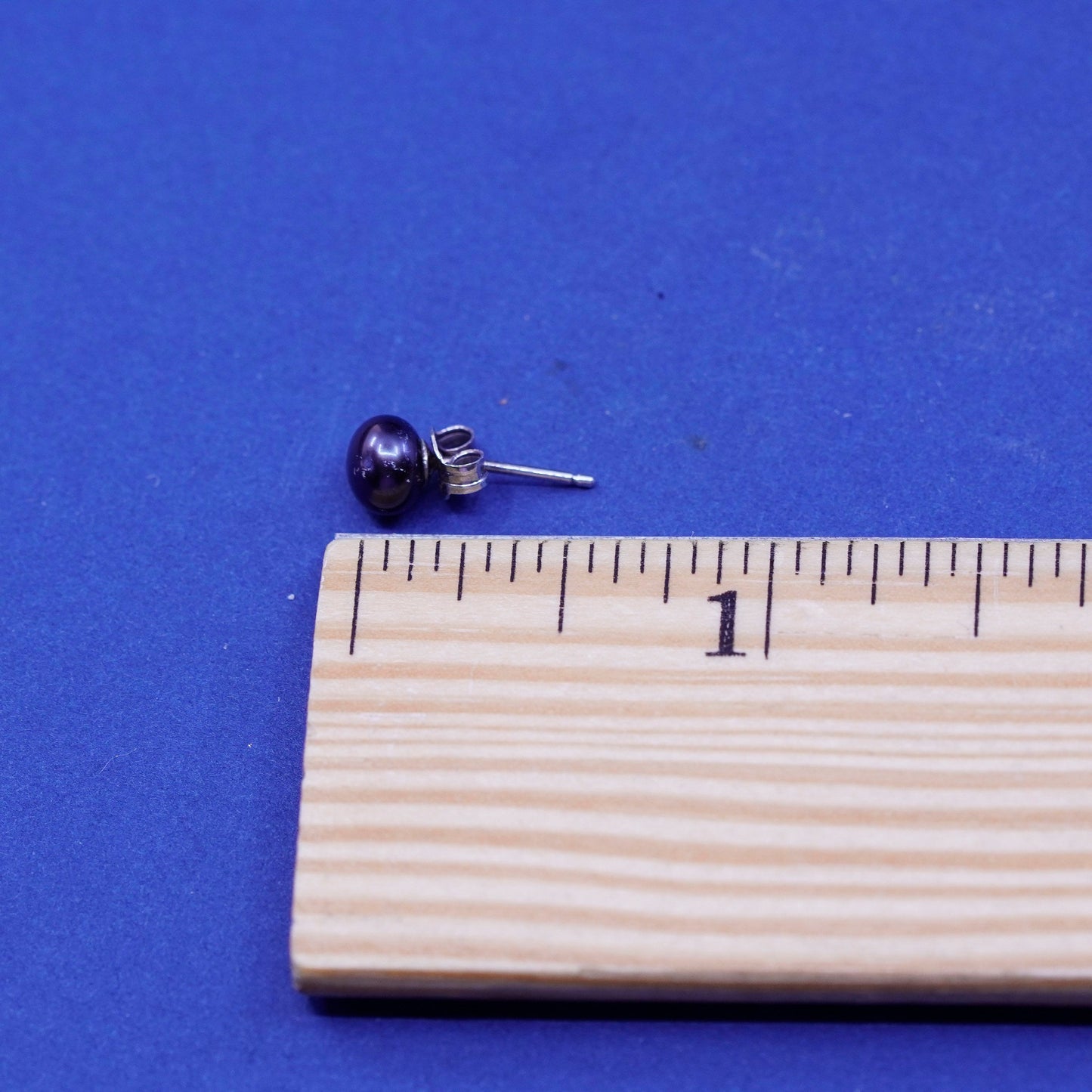4mm, Sterling 925 silver with black pearl studs earrings