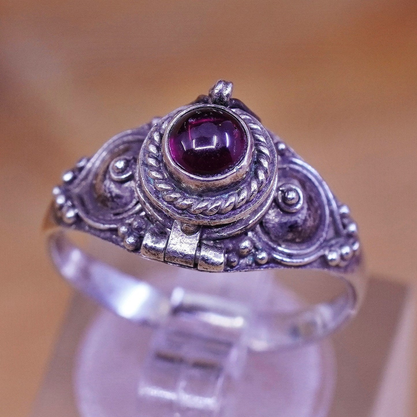 Size 7, vtg sterling silver handmade ring, 925 prayer locket ring garnet Bali