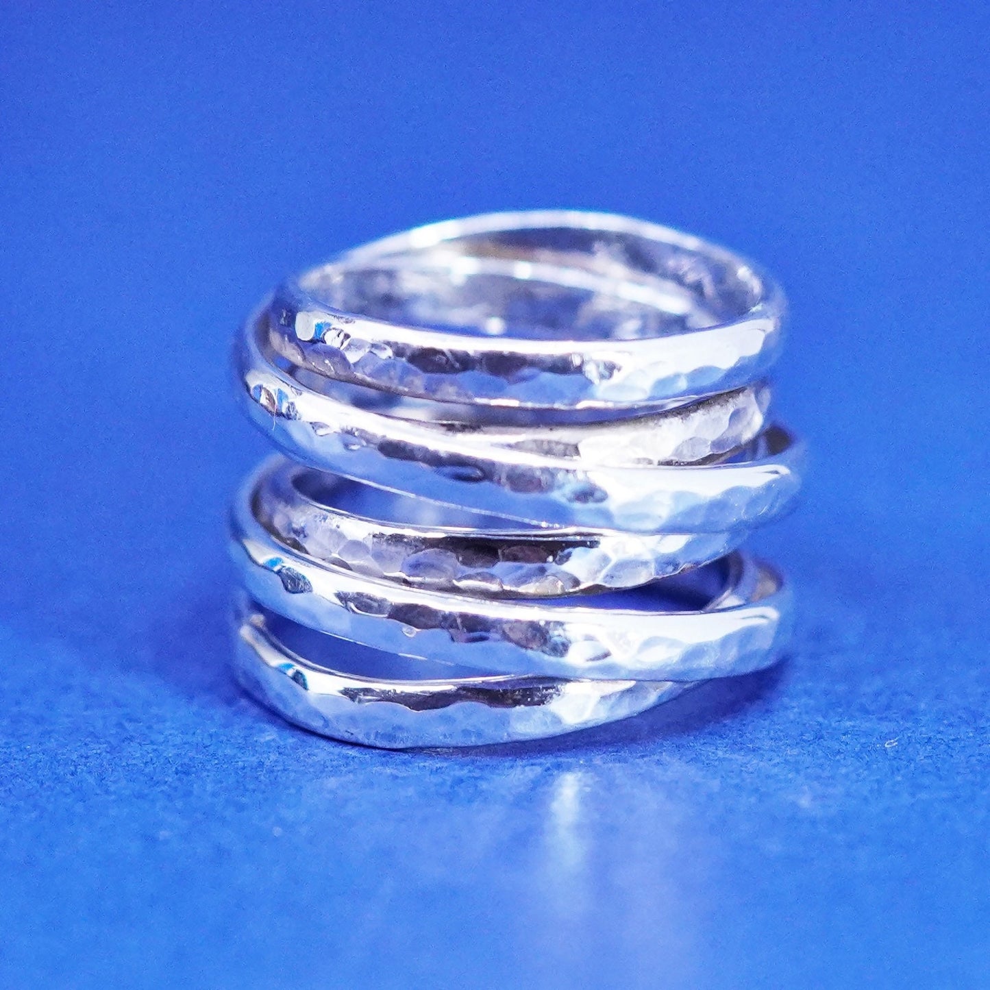Size 6, vintage Sterling silver wrapped ring, modern 925 silver hammered band