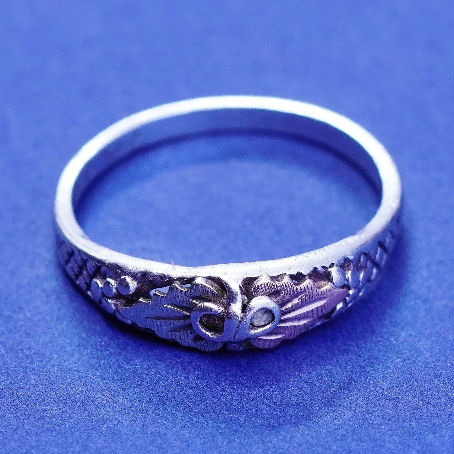 Size 6, two tone Sterling 925 silver ring, band with 12K gold rose gold leaves