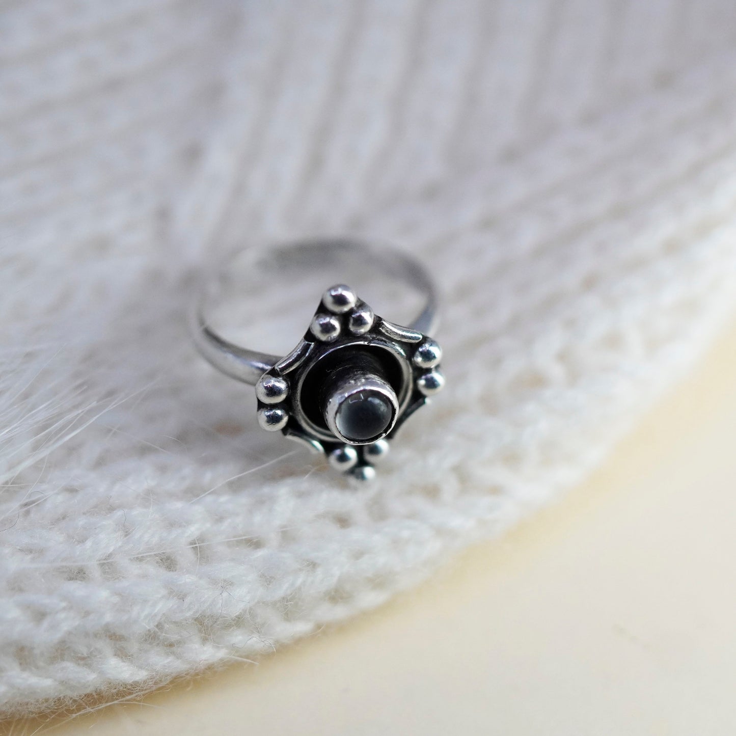 Size 6, Vintage sterling 925 silver handmade ring with glass and bead