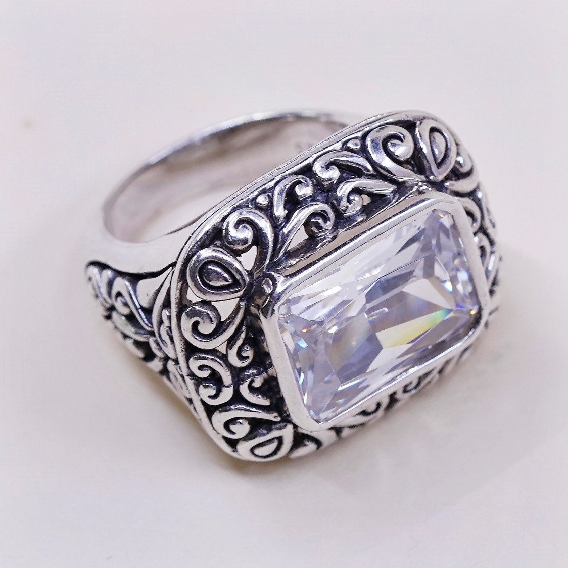 sz 6, vtg Sterling silver ring, 925 w/ CZ cluster, statement ring, Stamped 925
