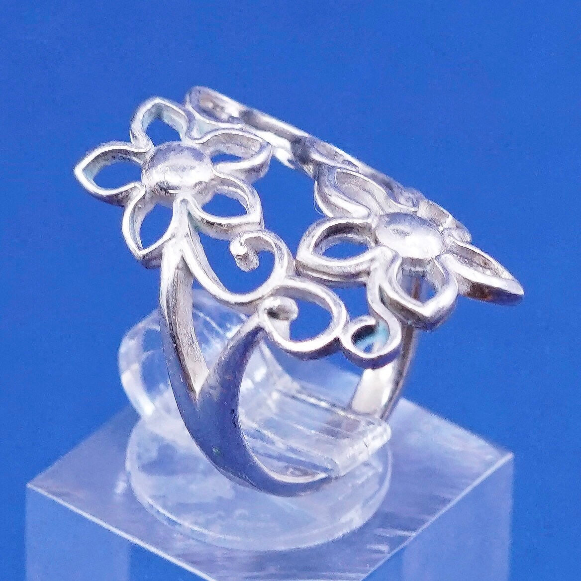 Size 5, vtg Sterling silver handmade ring, 925 filigree sunflower ring