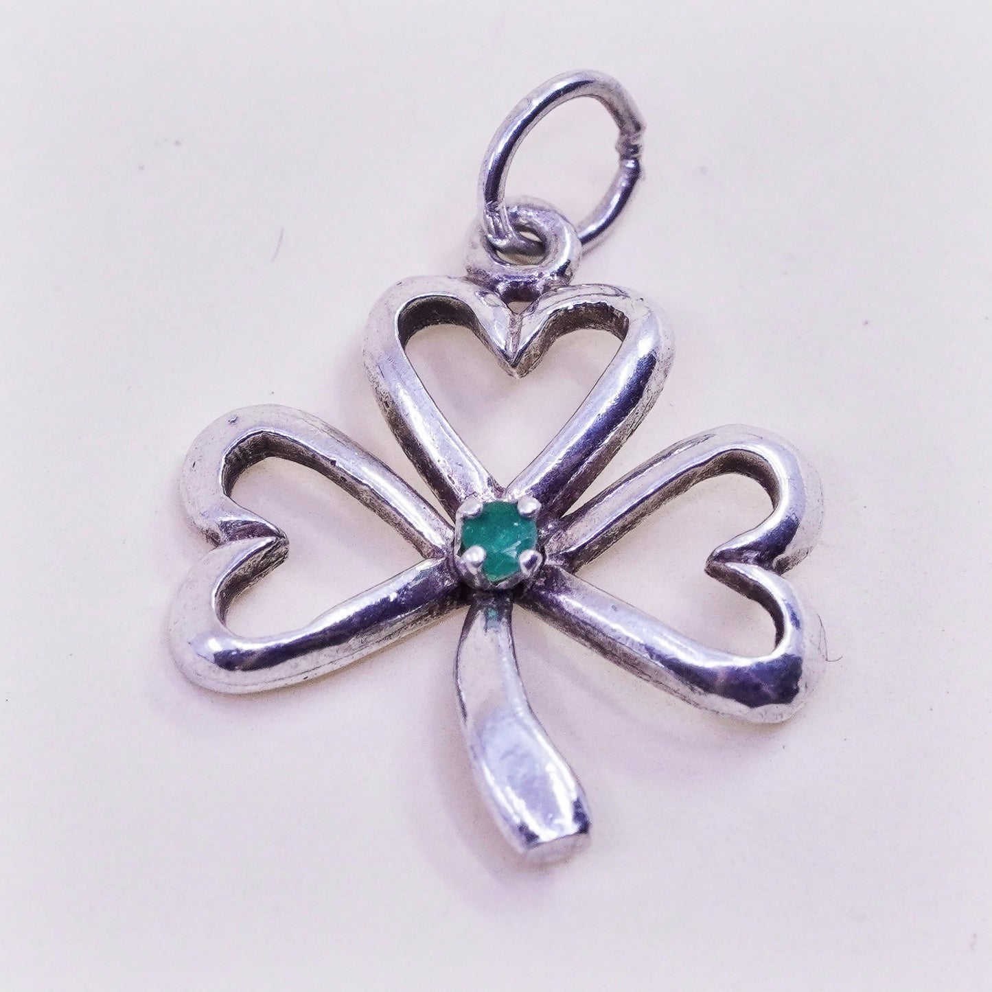Vintage sterling silver handmade pendant, textured 925 clover with emerald