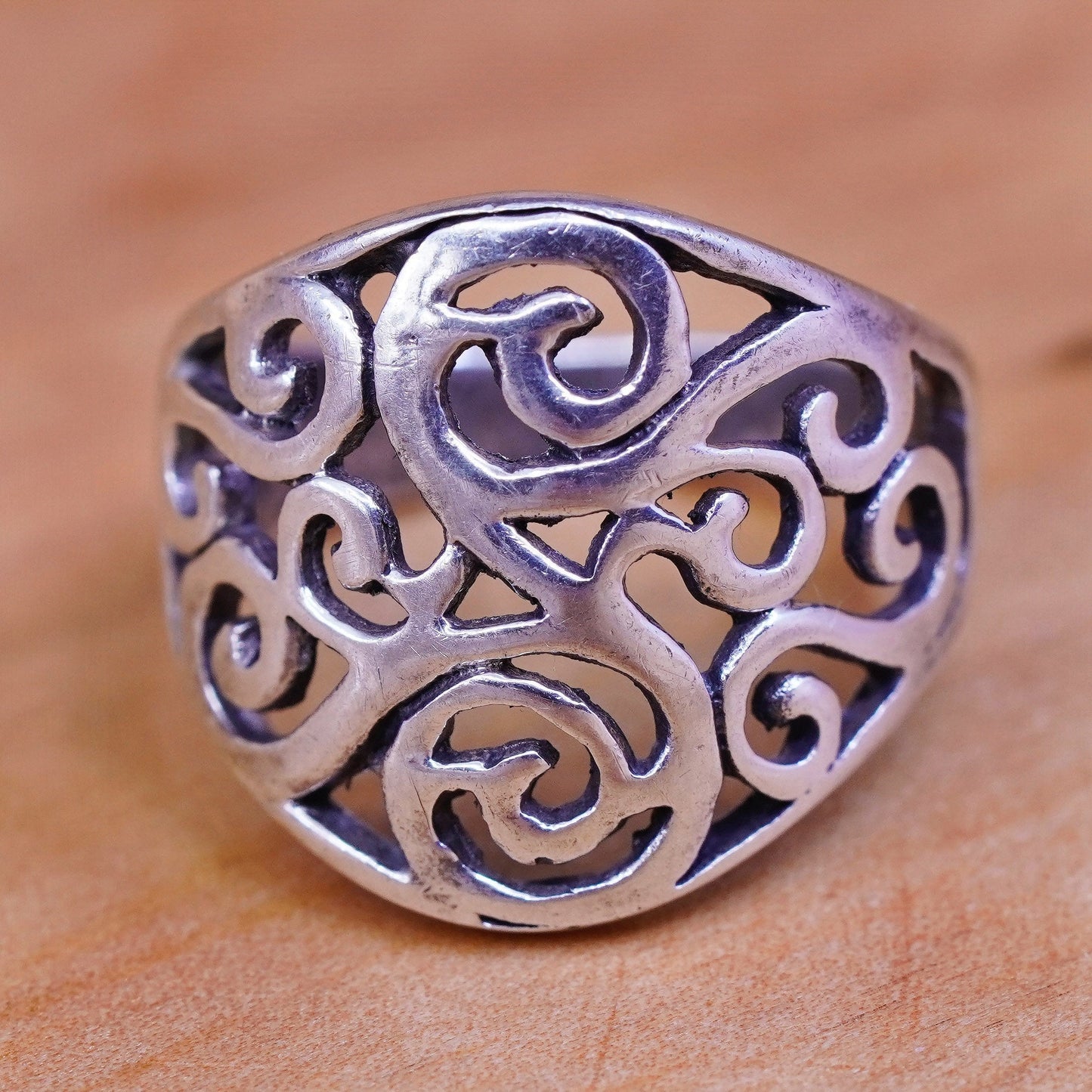 Size 5.75, vintage Sterling 925 silver handmade ring, filigree S band