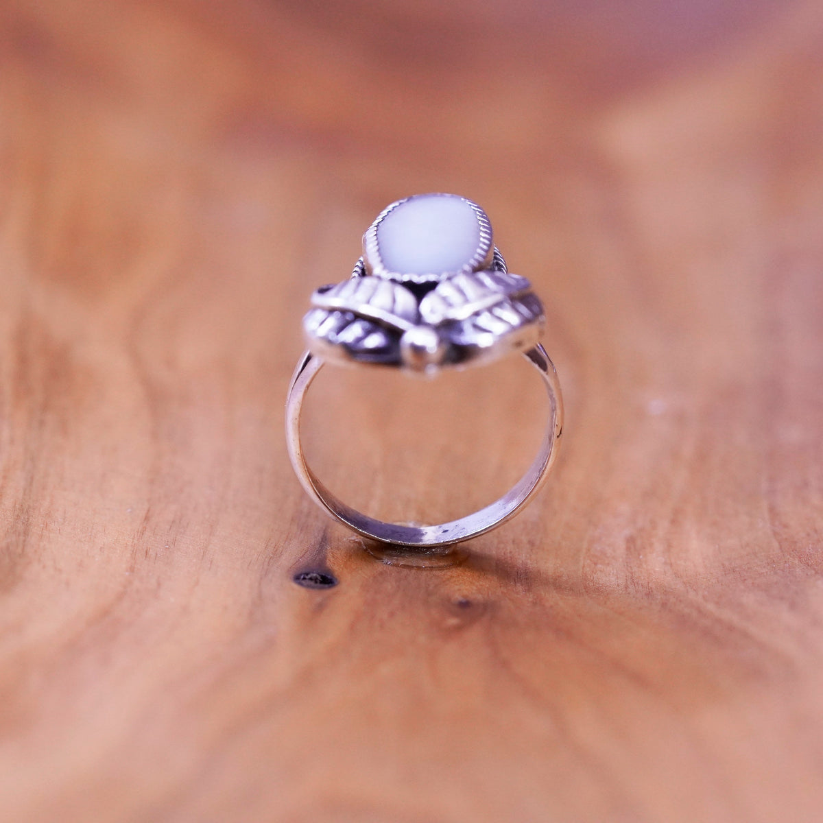 Size 6.25, Sterling 925 silver ring, jewelry, southwestern mother of pearl leaf