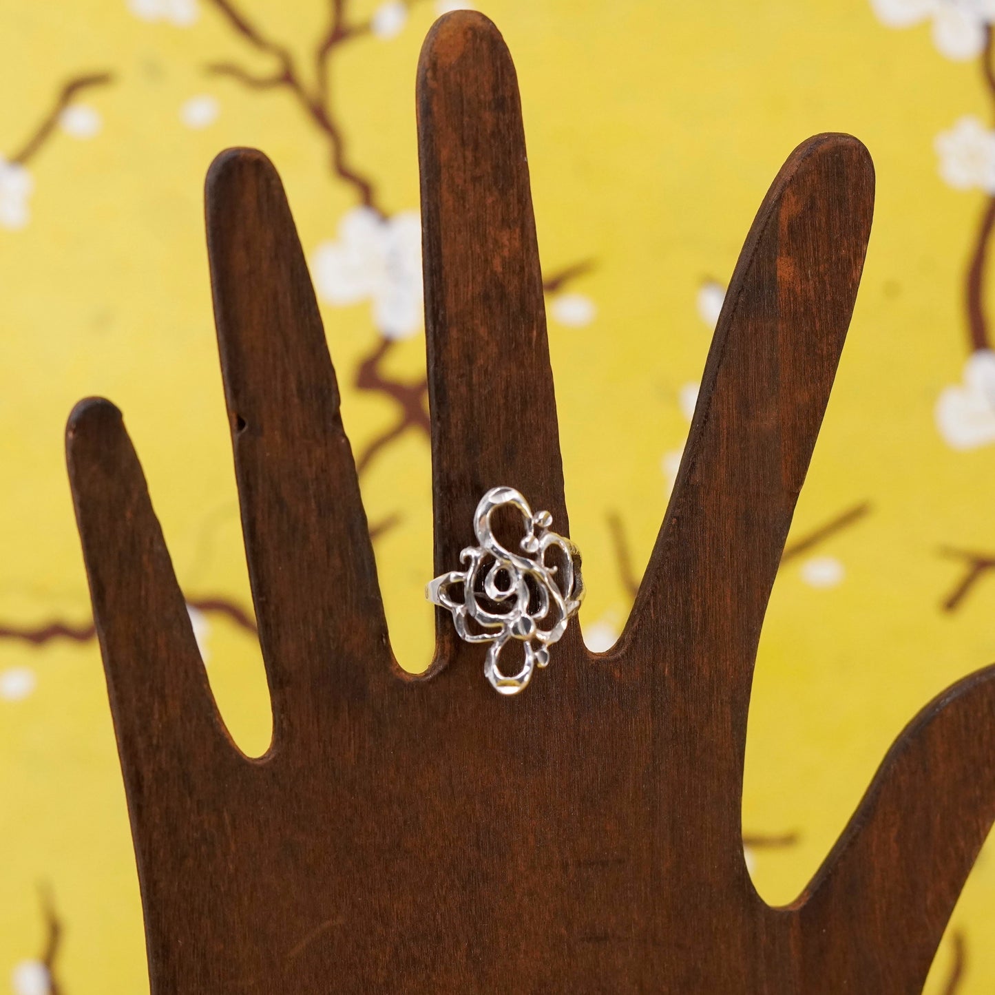 Size 7, Sterling silver handmade ring, southwestern 925 filigree swirl band