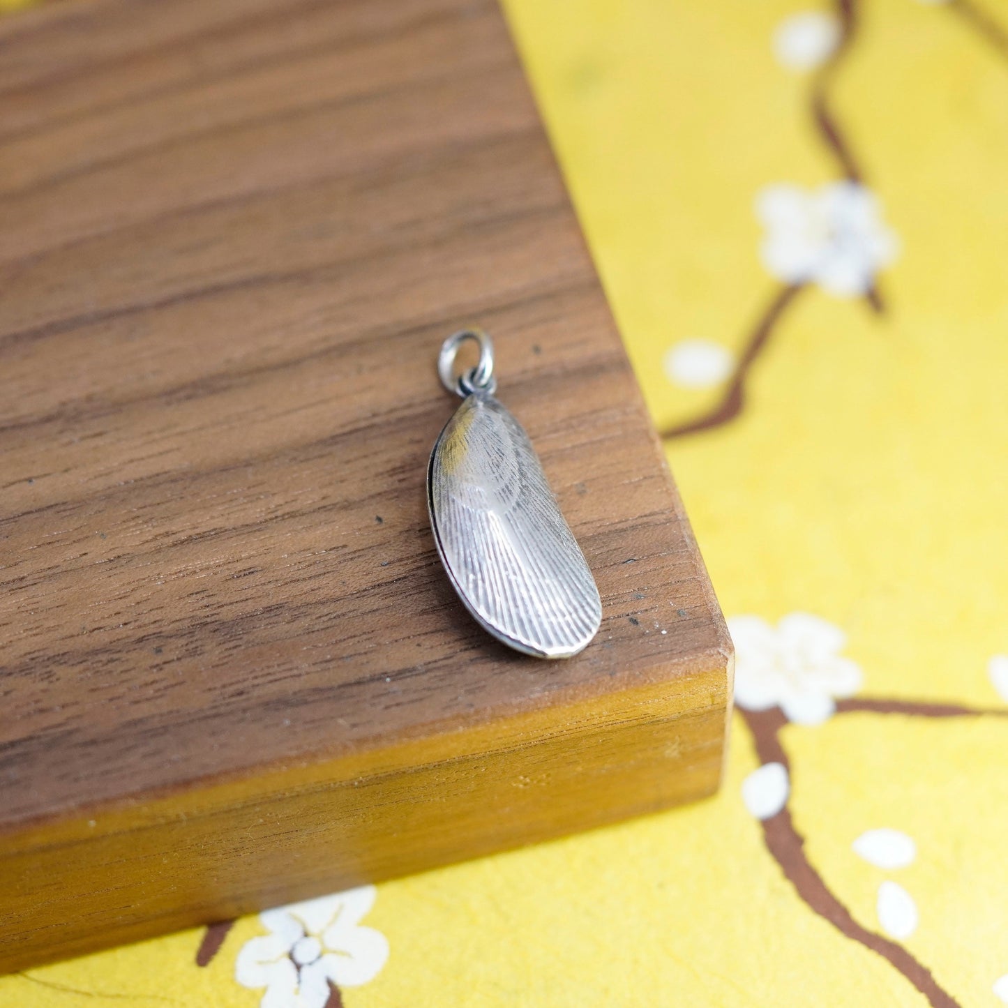 Vintage Sterling silver handmade pendant, 925 shell charm