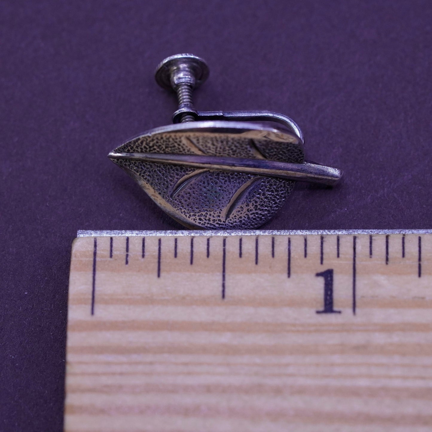 Vintage beau Sterling silver handmade earrings, 925 leaf screw back earrings