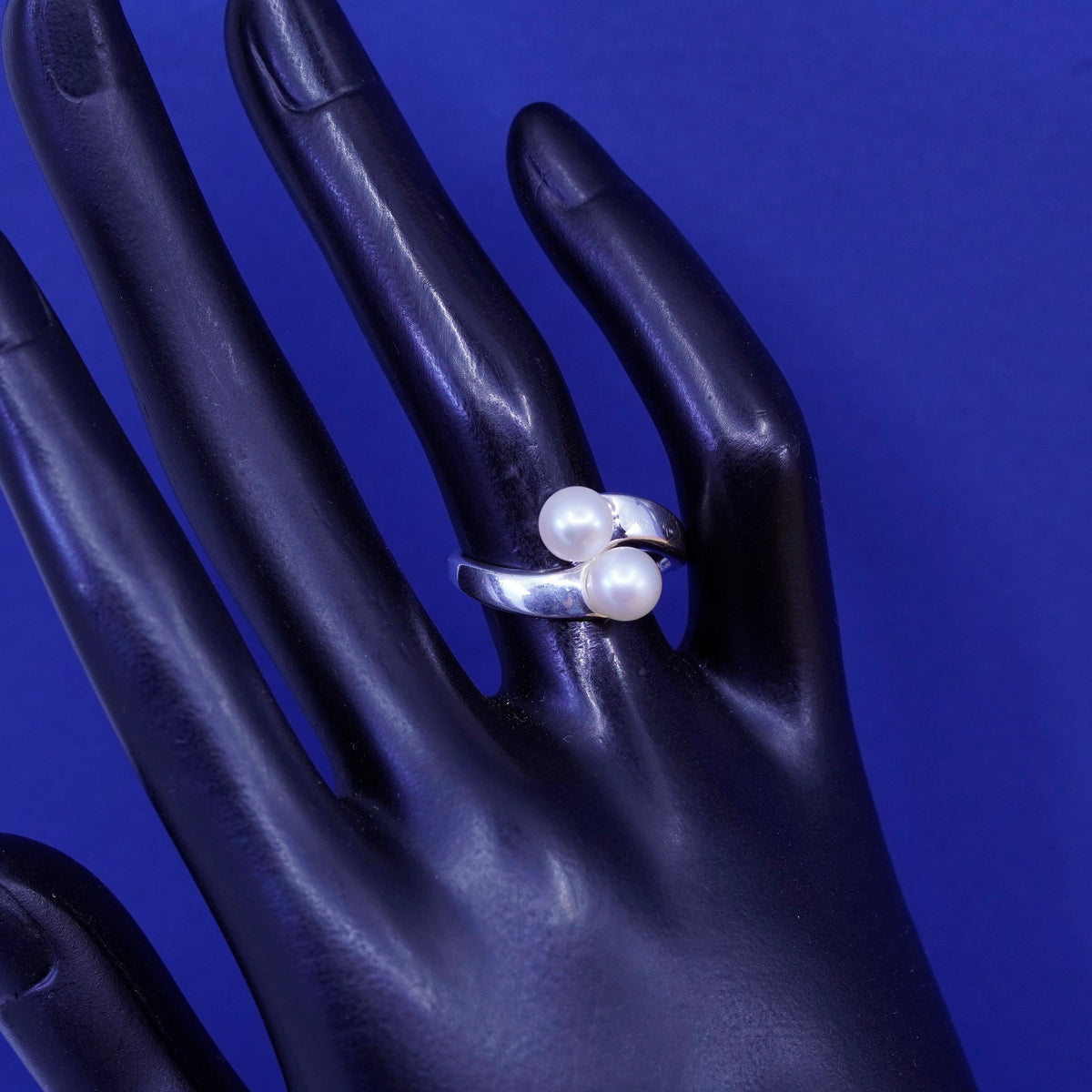 Size 6.5, vintage Sterling 925 silver handmade ring with freshwater pearl