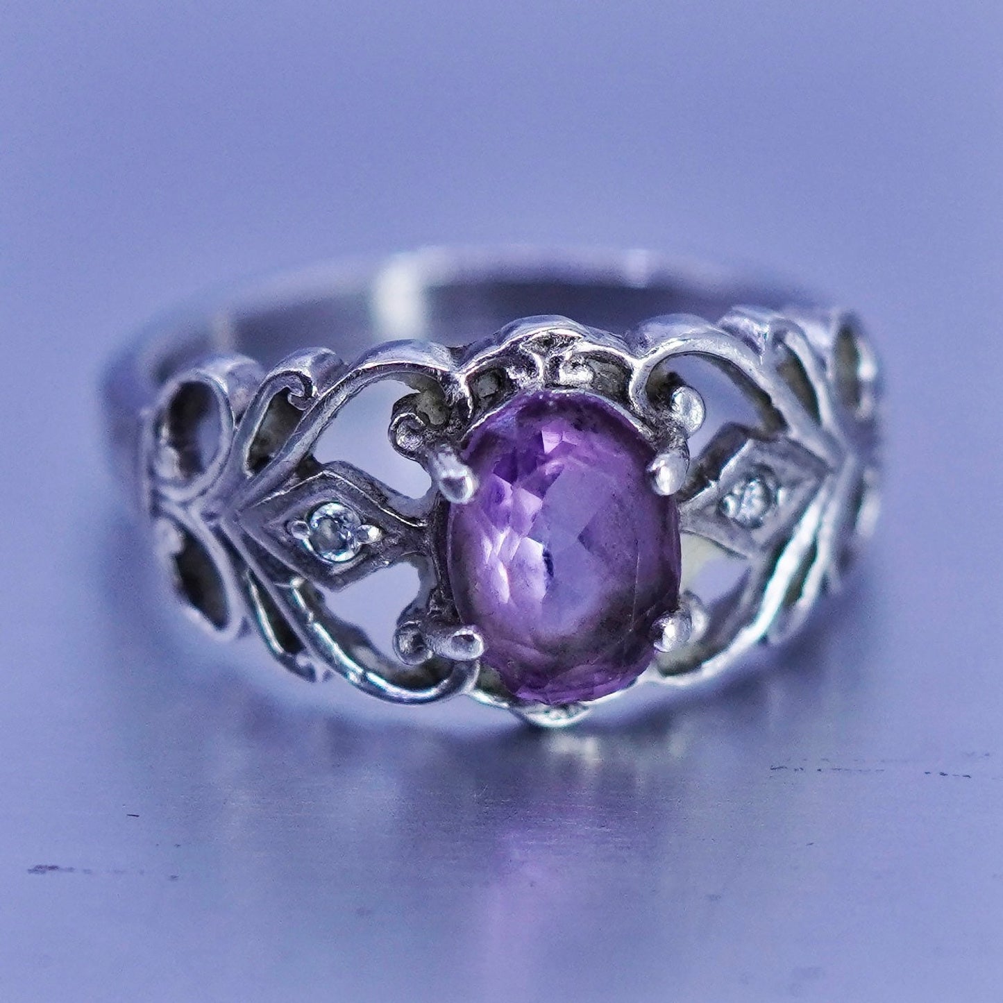 Size 7, vintage Sterling 925 silver handmade ring with amethyst and cluster cz