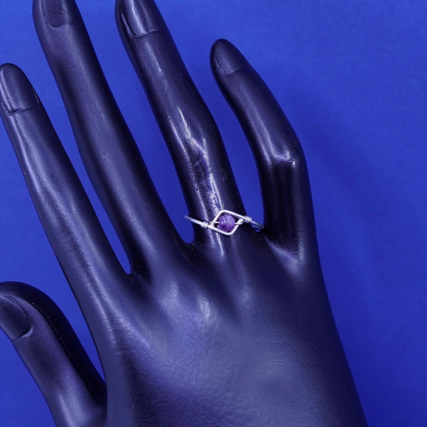 Size 7.75, vintage Sterling 925 silver handmade ring with amethyst
