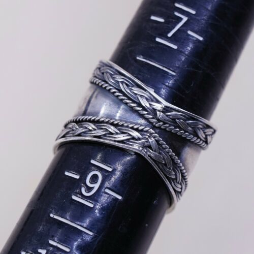 Size 8, Vtg Sterling Silver Handmade ribbed Ring 925 Silver warrior Band