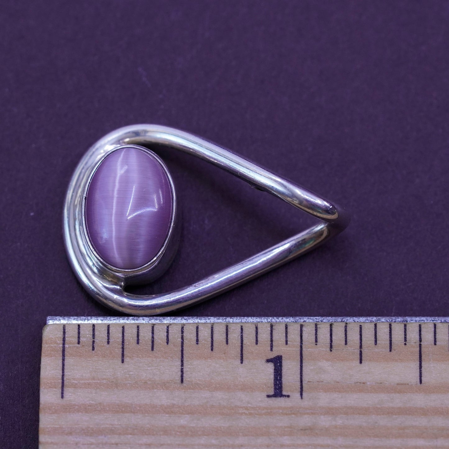 Vintage Mexico Sterling 925 silver handmade pendant with purple cat’s eye