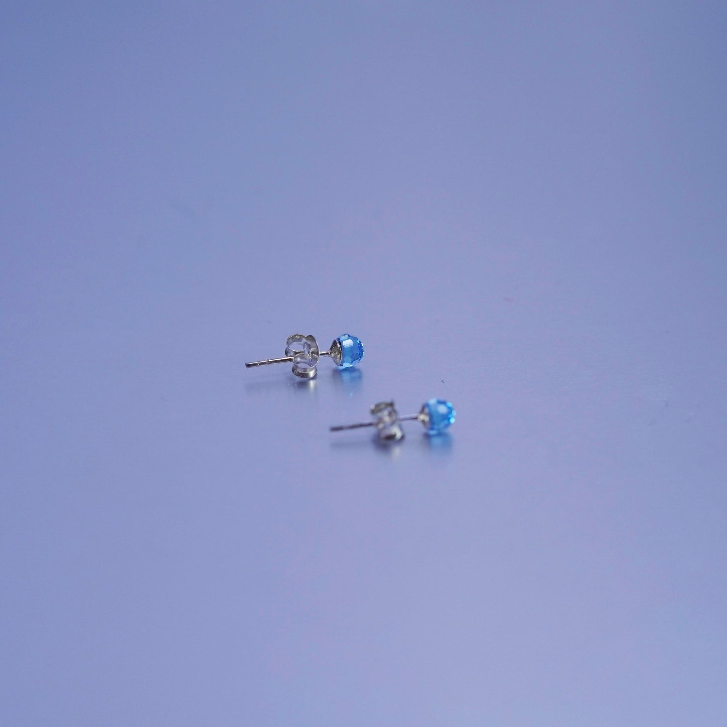 3mm, Vintage Sterling 925 silver earrings, studs with blue cz inlay