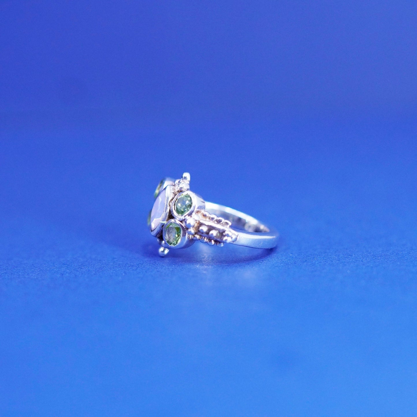 Size 7, Sterling 925 silver handmade ring with peridot and moonstone and beads