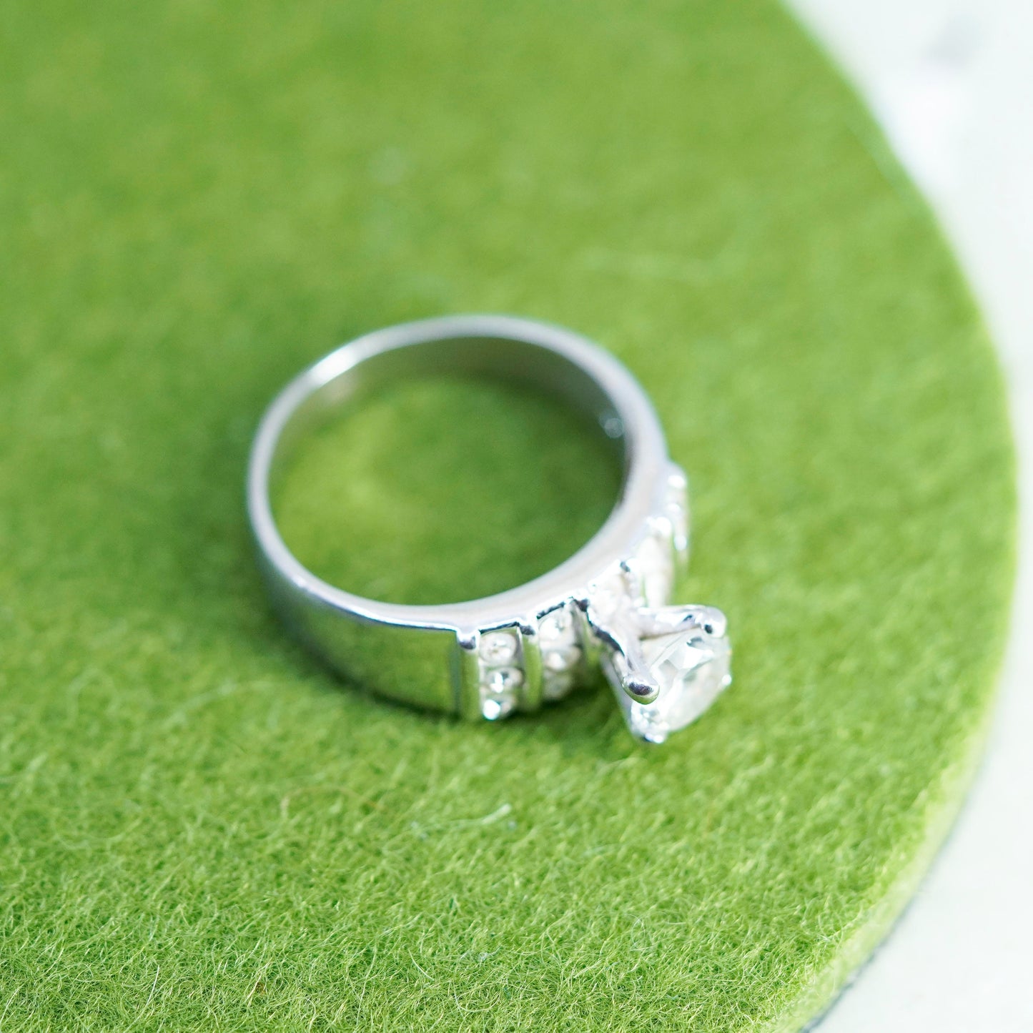 Size 8.25, VTG sterling 925 silver ring with round CZ stackable engagement band