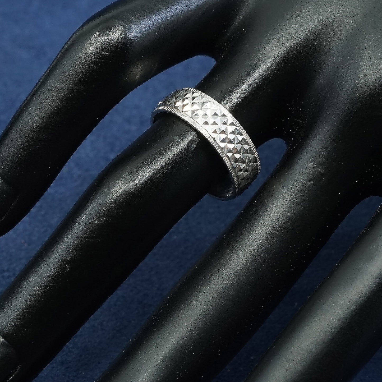 sz 7, vtg Sterling silver handmade ring, 925 band w/ diamond texture