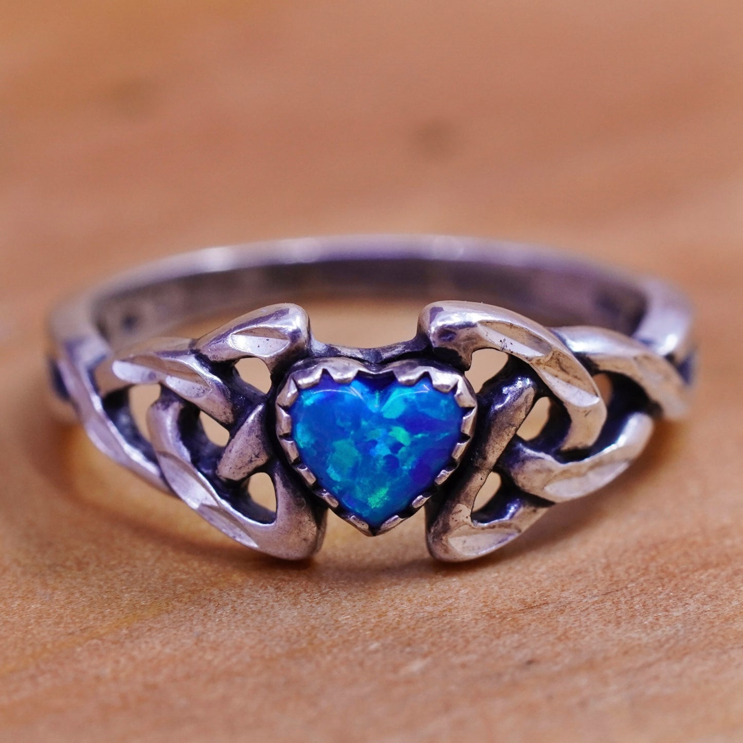 Size 7, sterling 925 silver with holding heart, Irish claddagh ring with opal