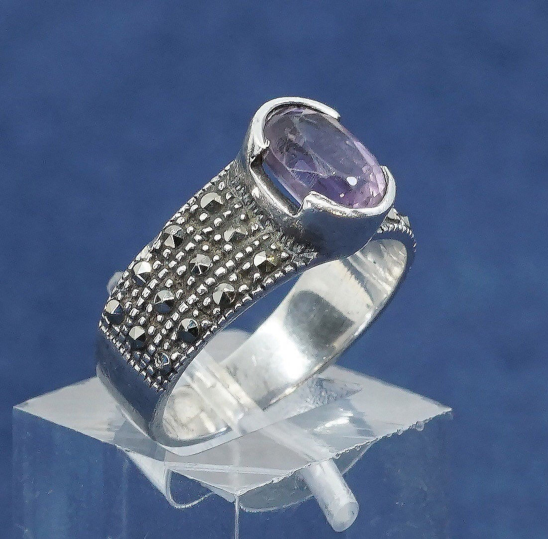 sz 6.5, vtg Sterling silver handmade ring, 925 w/ amethyst N marcasite