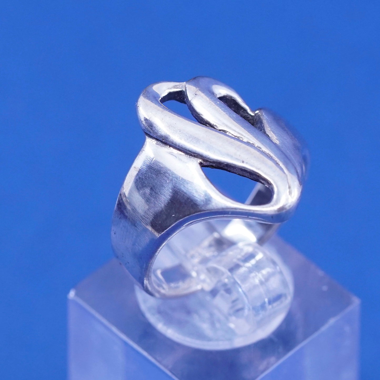 Size 8.5, vtg minimalist, simple Sterling 925 silver handmade wavy ring band