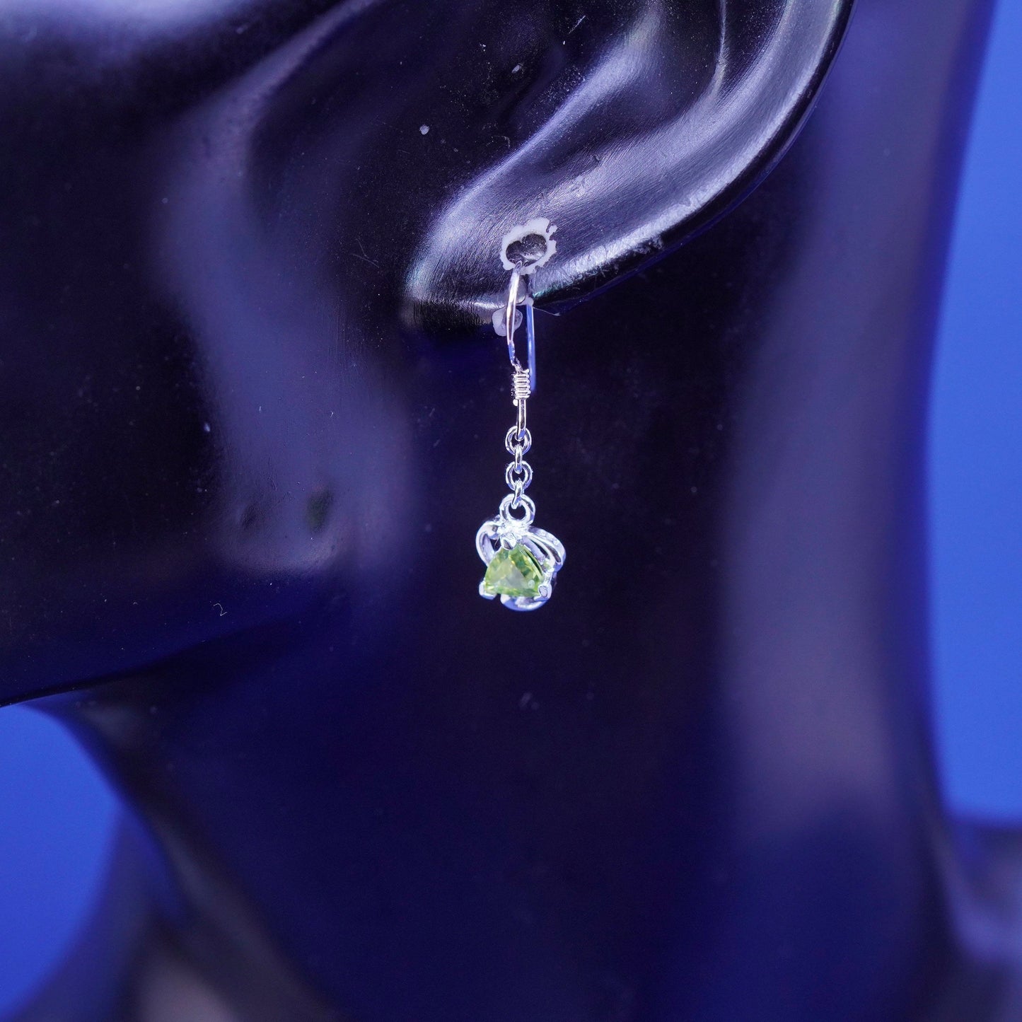 Vintage sterling 925 silver handmade earrings with peridot