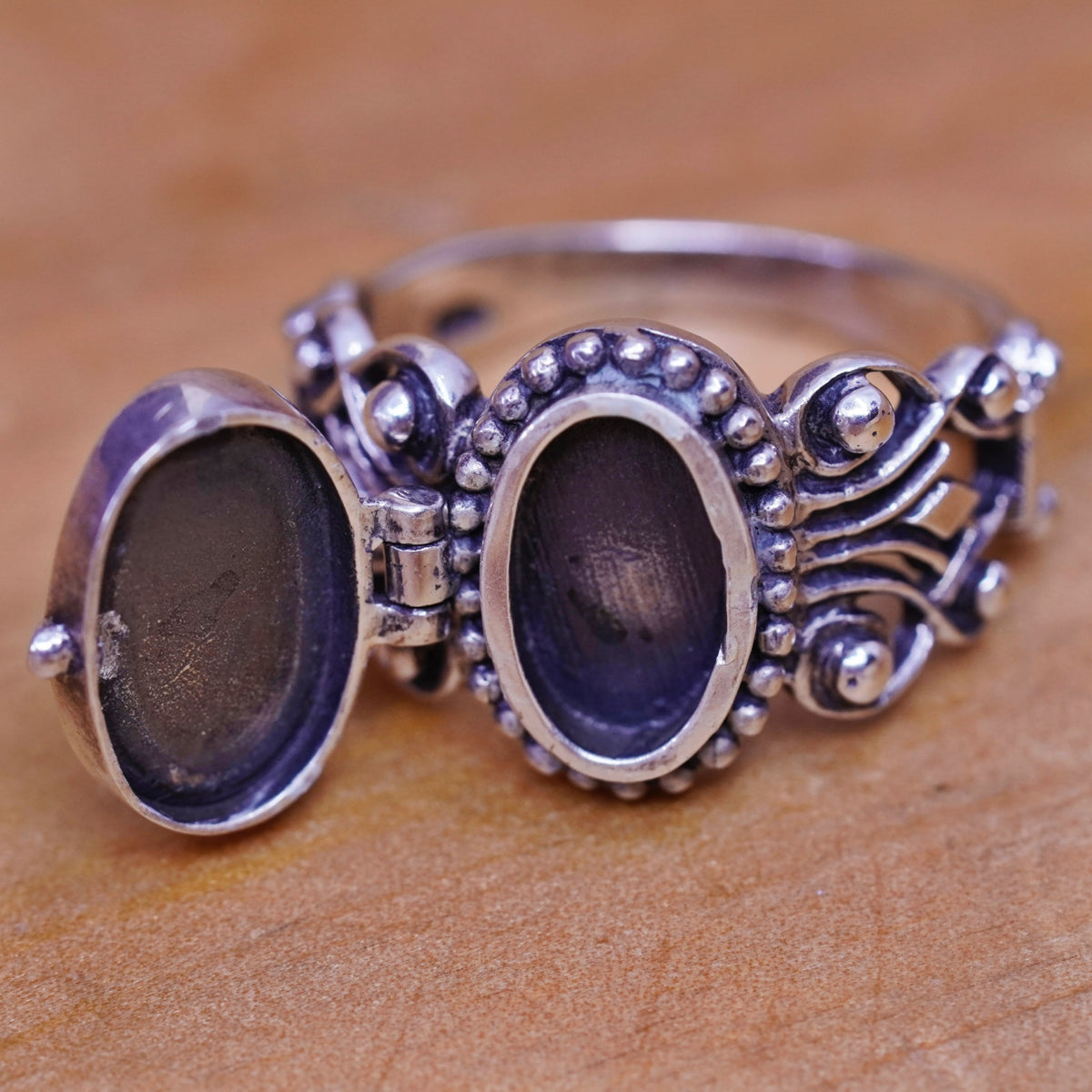 Size 8.25, Sterling 925 silver filigree prayer locket ring oval obsidian beads