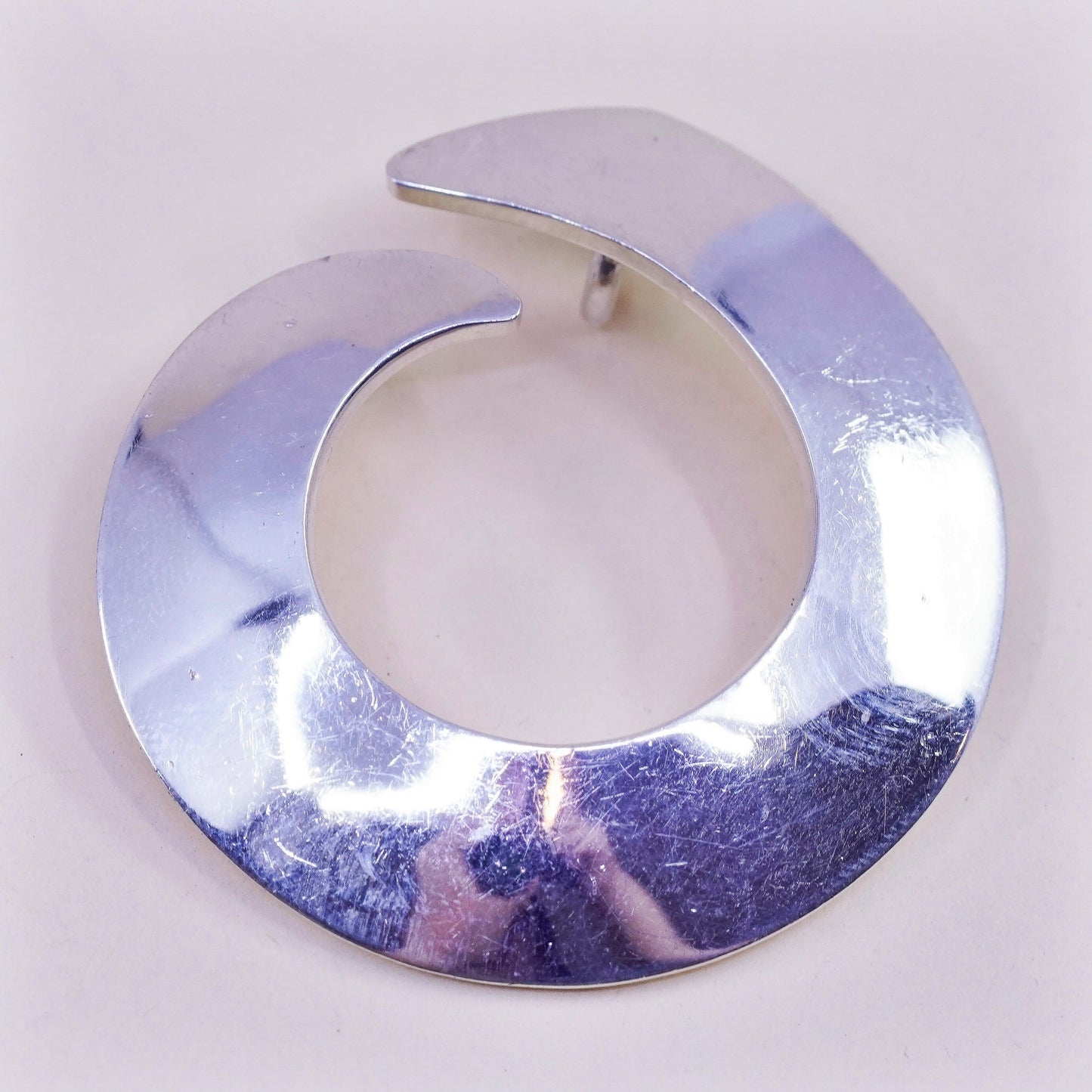Vintage sterling 925 silver handmade hammered pendant with wave swirl