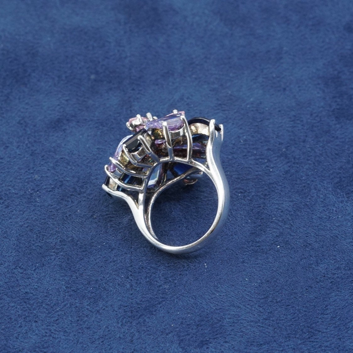 sz 8, vtg Sterling silver cocktail ring, 925 band w/ blue purple N pink cushion