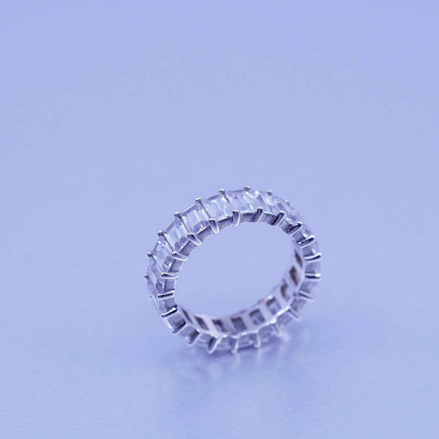 Size 7.5, vintage Sterling 925 silver ring, Cz around band