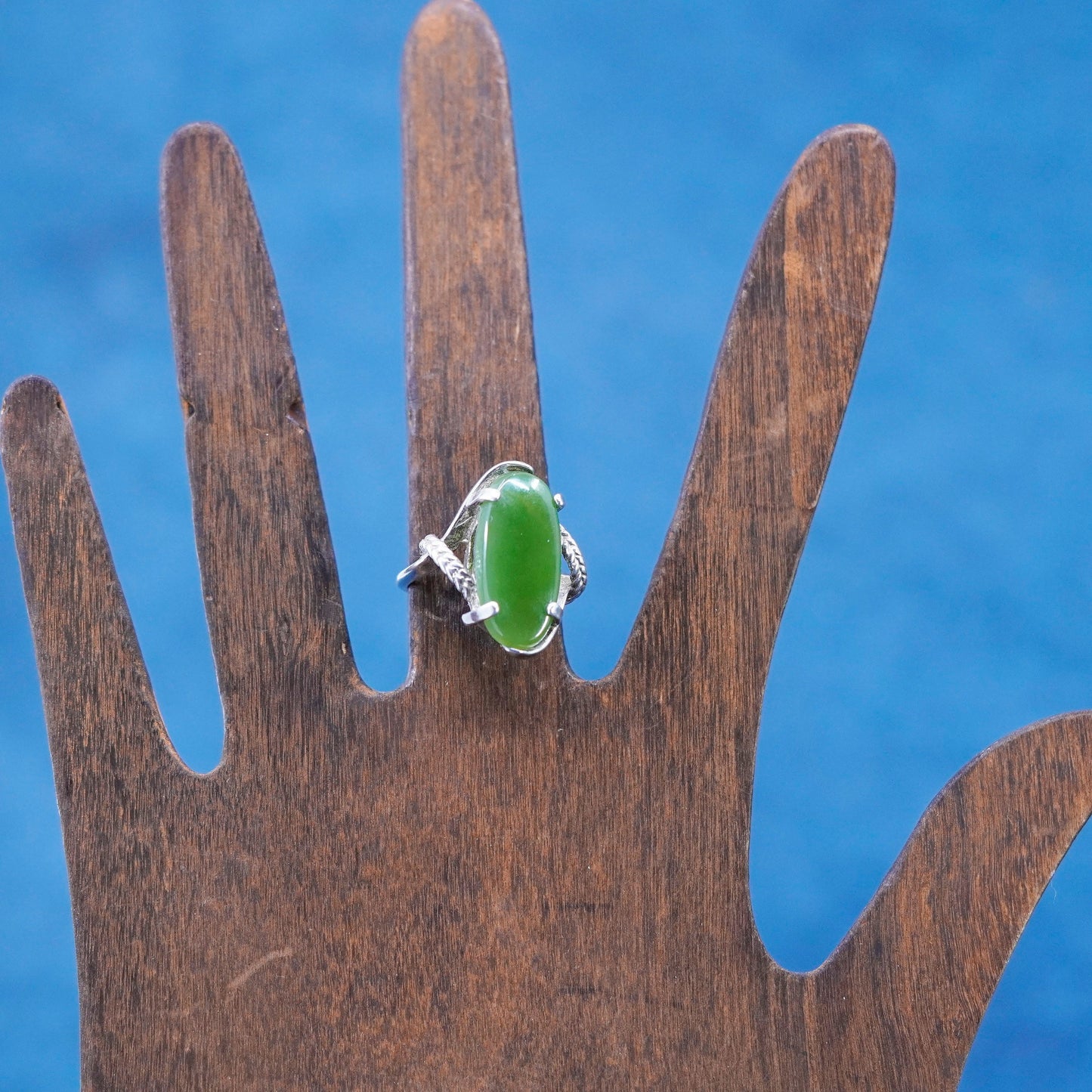 Size 6, vintage sterling 925 silver handmade ring with oval jade
