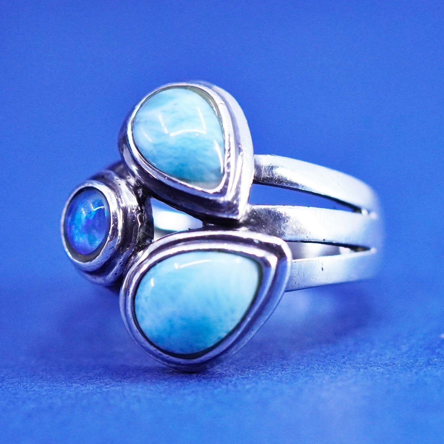 Size 8, Vintage sterling 925 silver handmade ring with teardrop larimar N opal