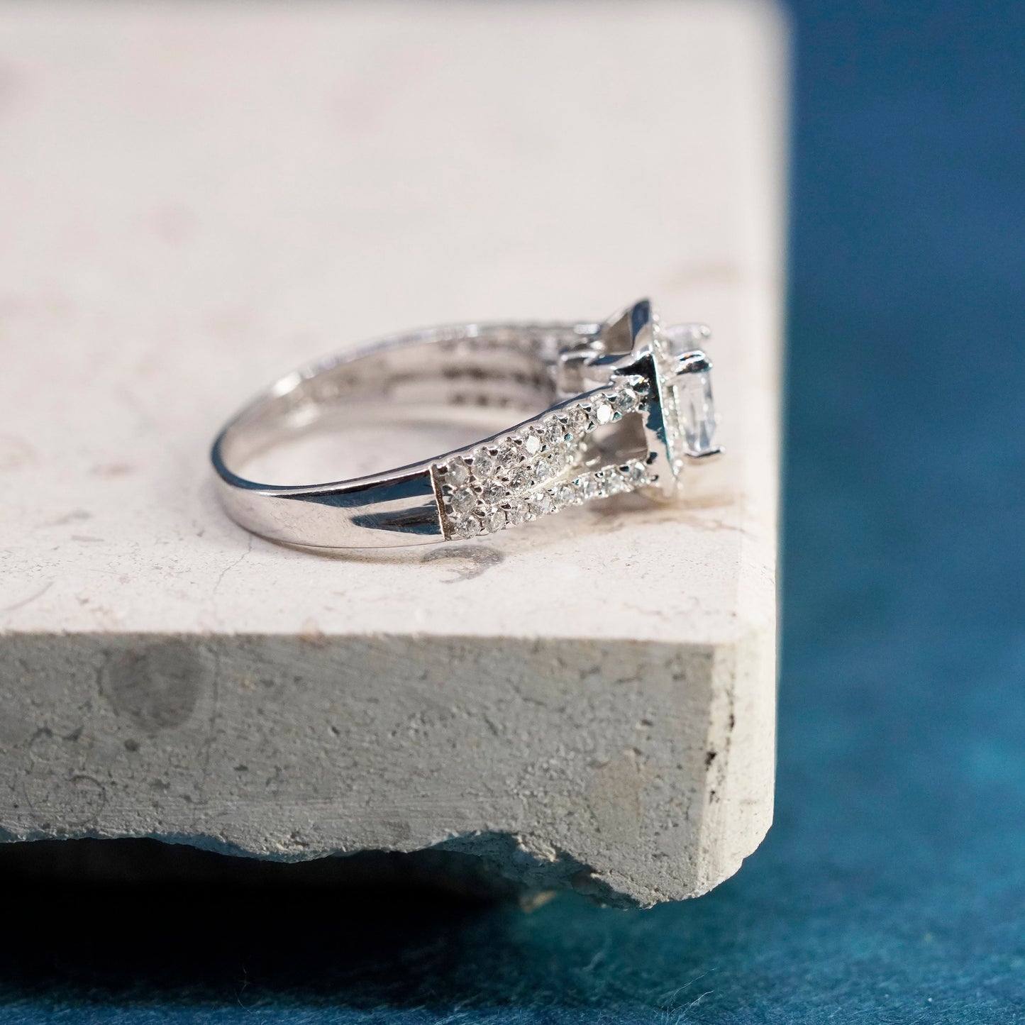 Size 7.5, vintage Sterling 925 silver engagement anniversary ring w/ cluster Cz