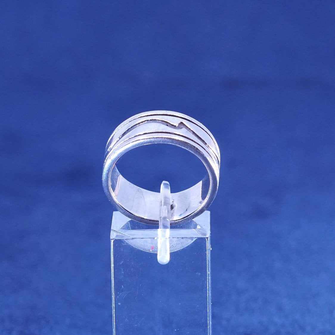 sz 8, vtg Sterling silver handmade ring, hopi 925 band w/ wavy pattern engraved