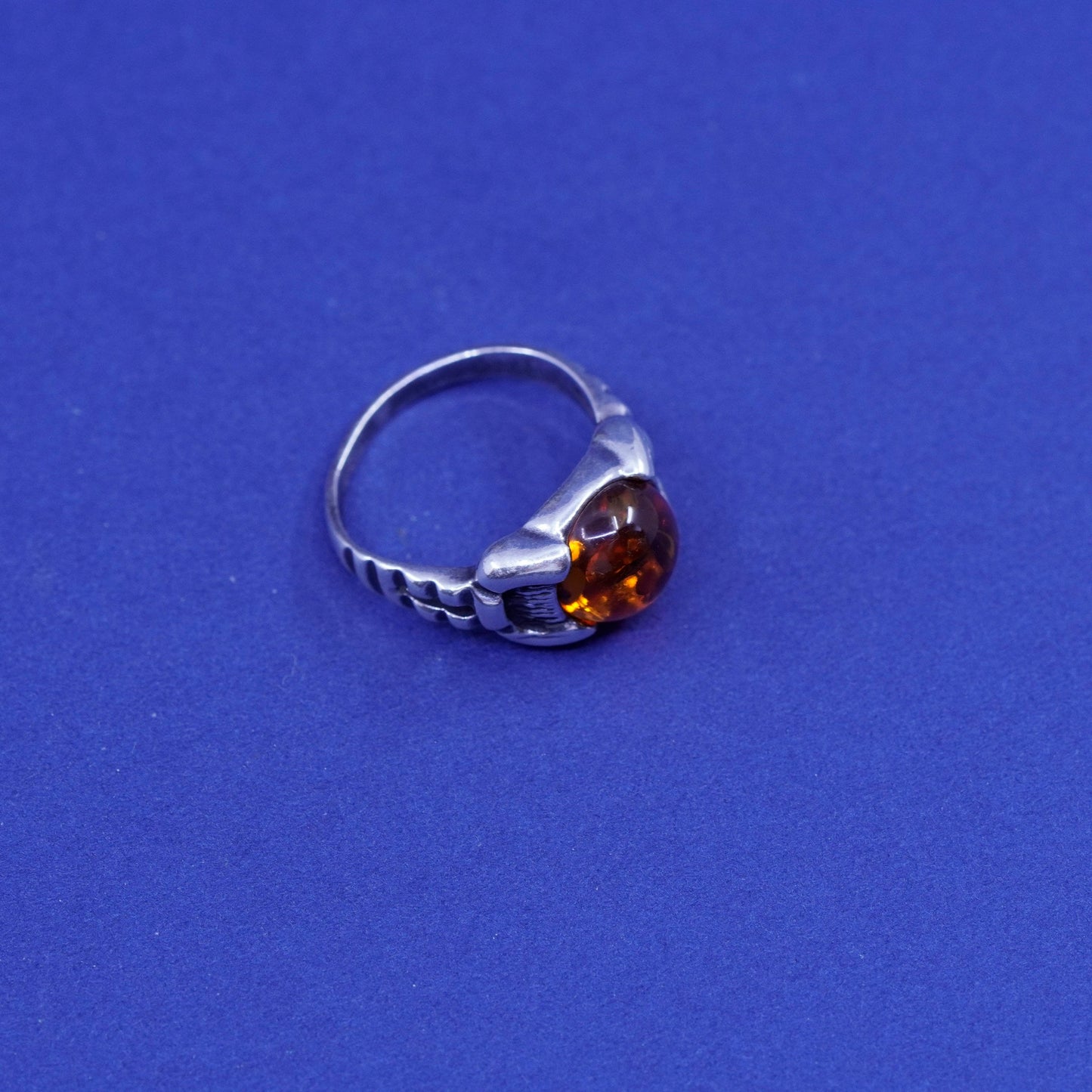 Size 7.5, vintage sterling 925 silver handmade ring with round Amber