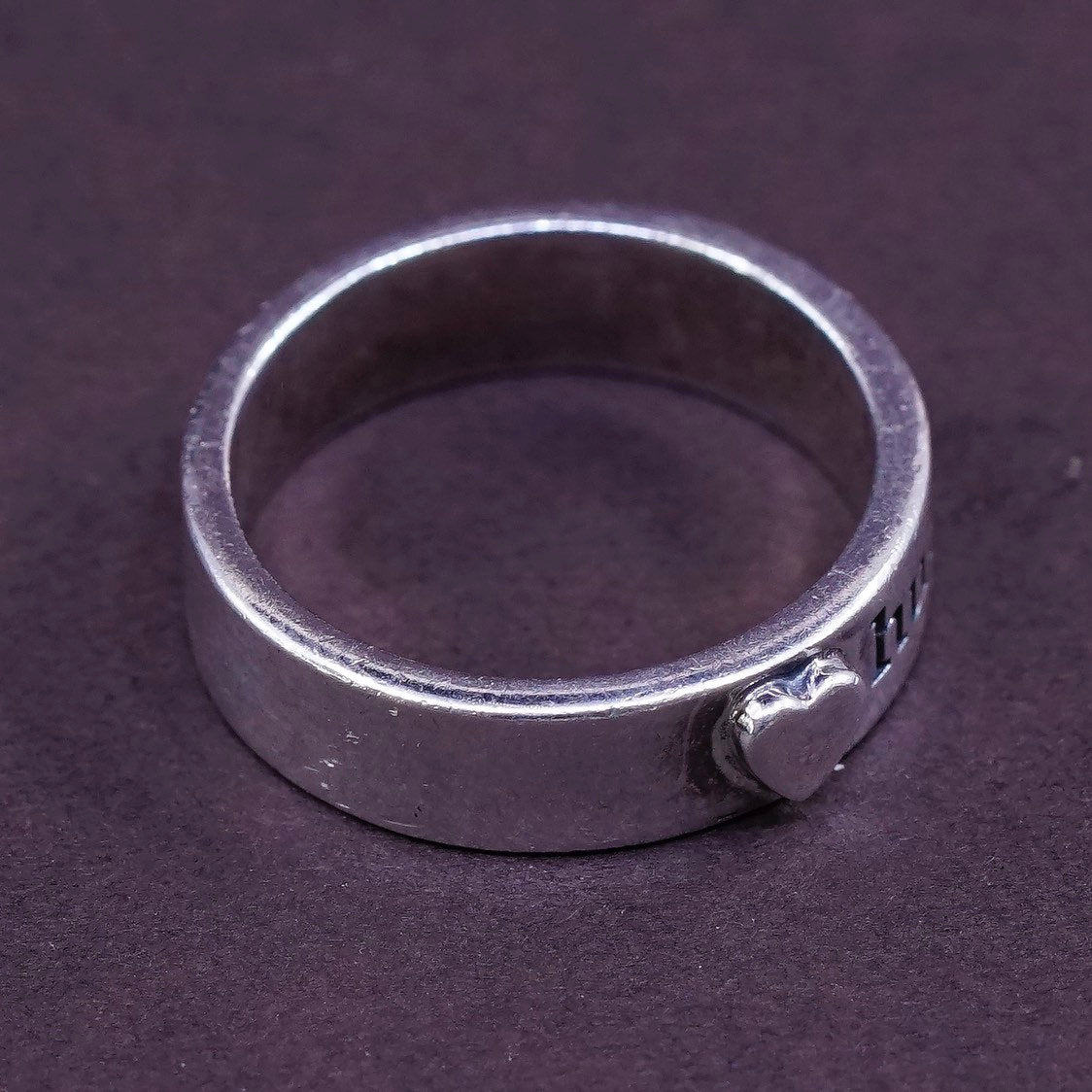 sz 6, vtg Sterling silver handmade ring w/ heart Embossed “hug”, 925 band