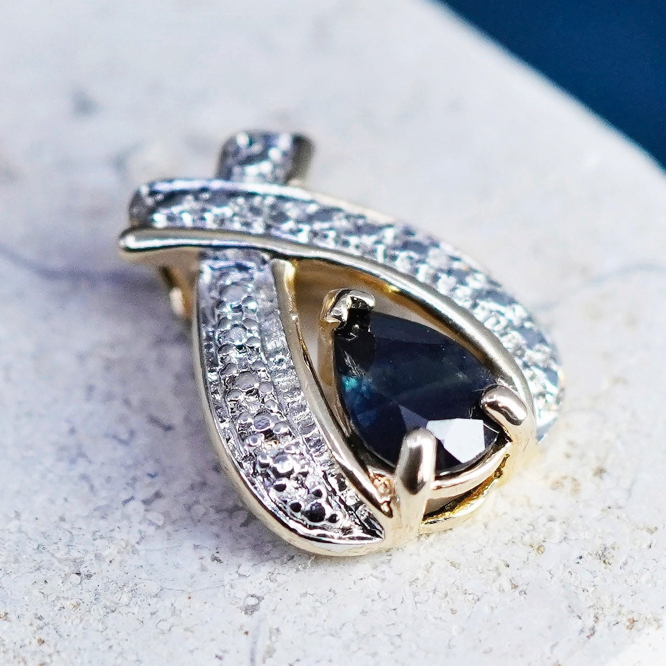 Vintage vermeil gold over Sterling silver pedant, 925 teardrop sapphire diamond