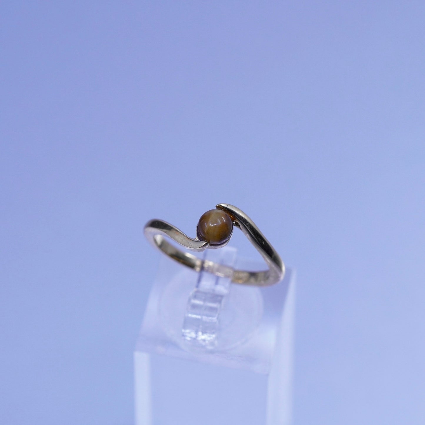 Size 7, Sarah Coventry 18K gold filled ring with tiger eye