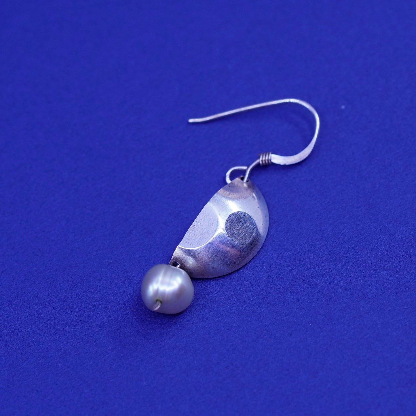 Vintage Sterling 925 silver handmade hammered earrings with pearl