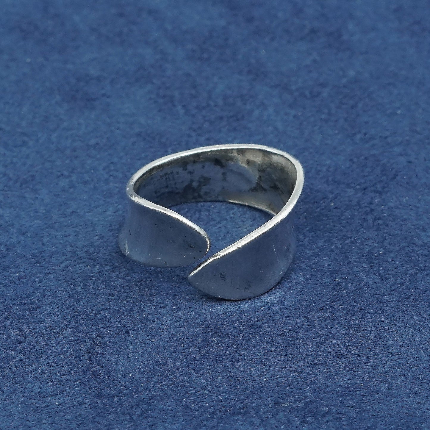 Size 10, vtg minimalist, simple Sterling 925 silver handmade ribbed ring