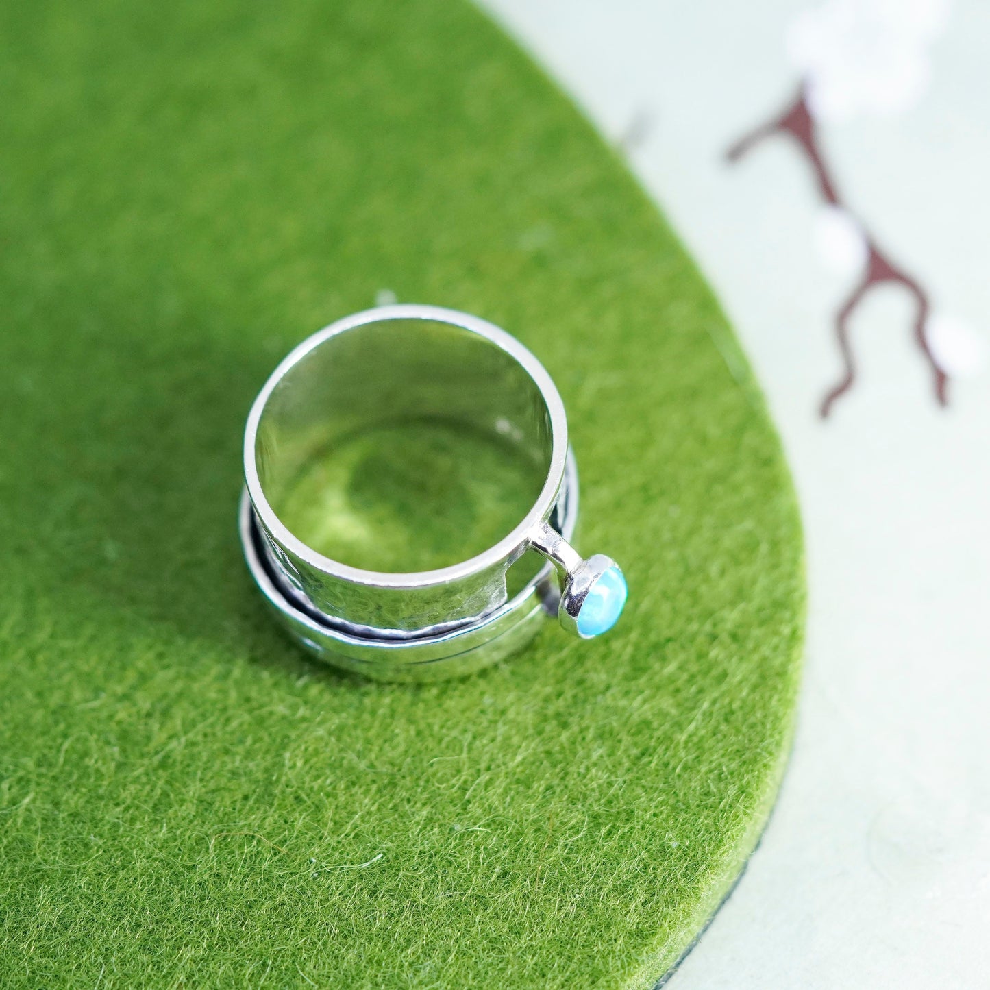 Size 8.5, VTG Silpada R0897 Sterling 925 silver spinner ring, band with opal