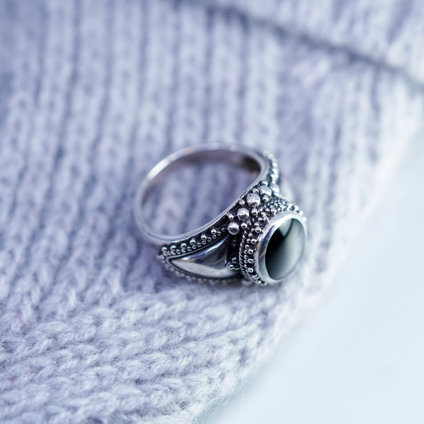Size 7, vintage bali Sterling 925 silver handmade ring with onyx and beads