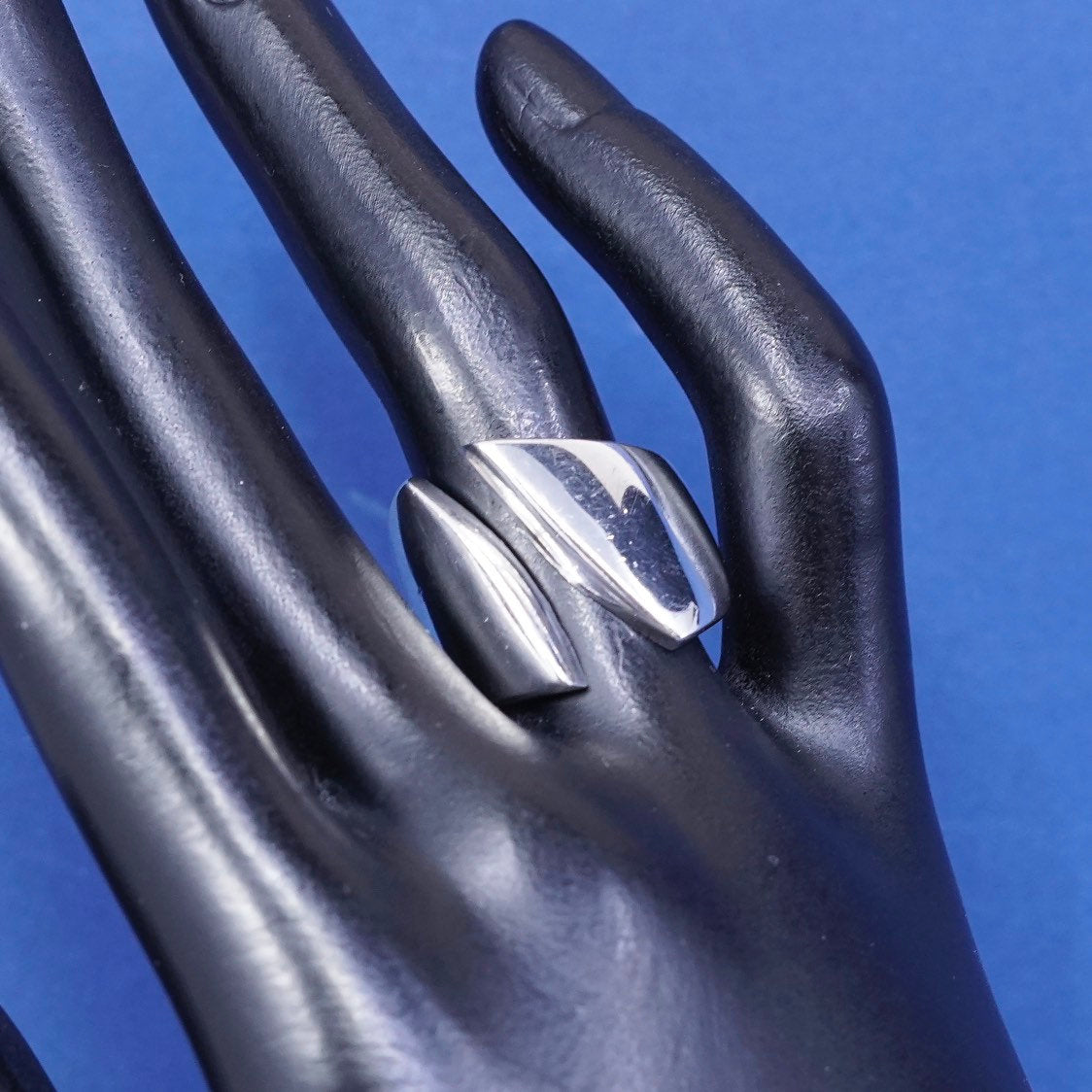 Size 7, vtg Sterling silver handmade ring, modern minimalist 925 band
