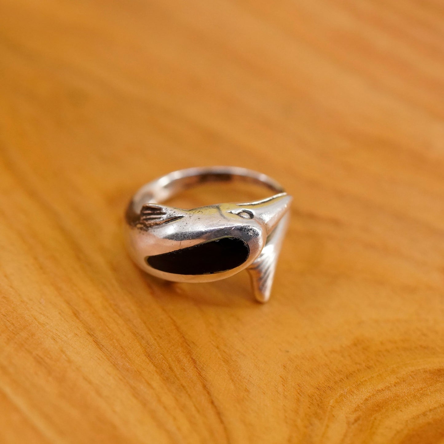 Size 8, vintage Sterling 926 silver handmade dolphin ring band with obsidian