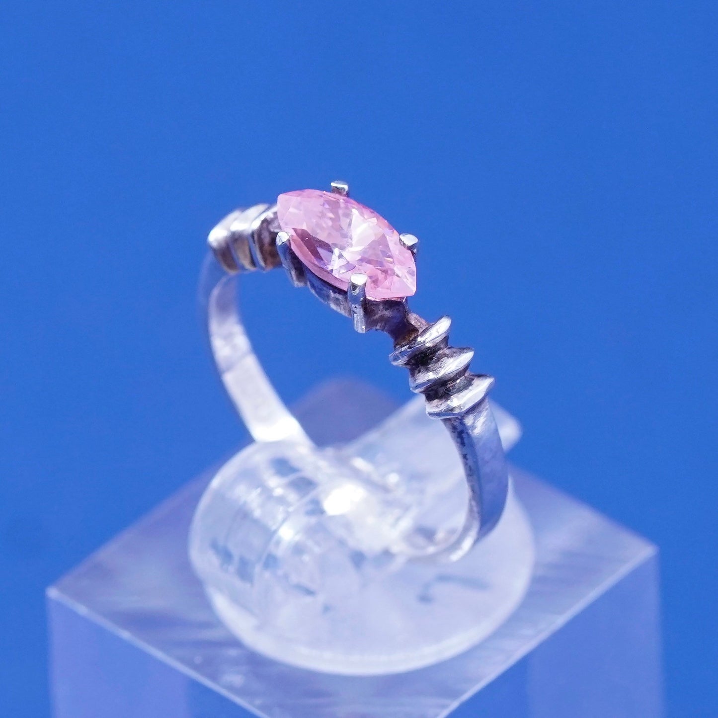 Size 5.25, vintage Sterling 925 silver handmade ring with pink crystal